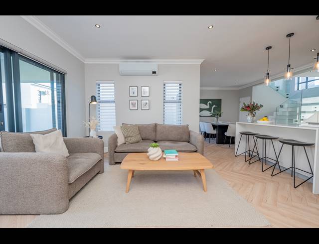 3 BEDROOM HOUSE FOR SALE IN SANDOWN